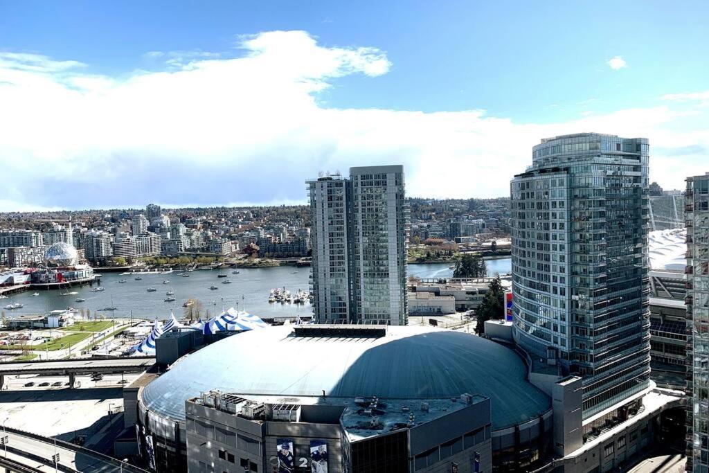 Ferienwohnung Downtown 3Br/2Ba+Views+Skytrain+Free Parking Vancouver Exterior foto