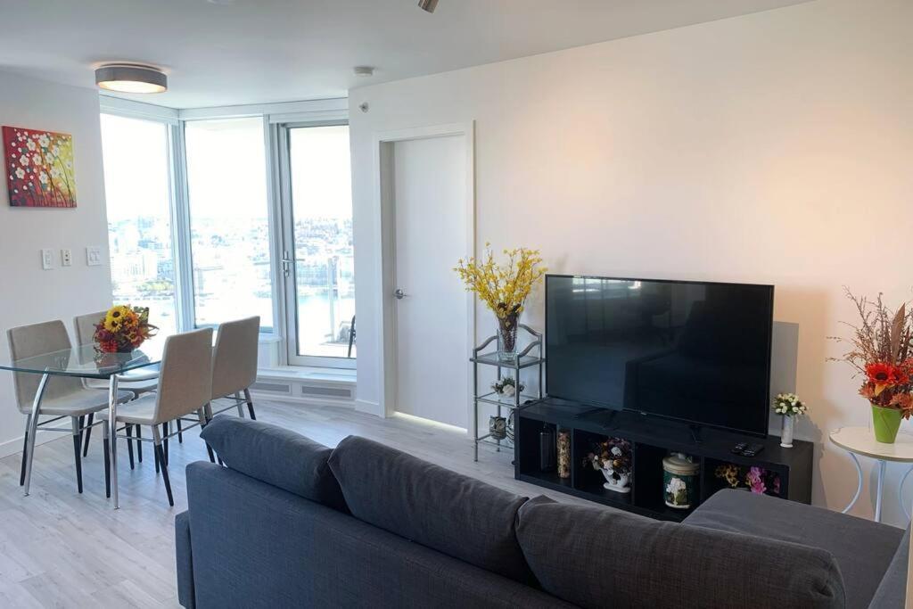 Ferienwohnung Downtown 3Br/2Ba+Views+Skytrain+Free Parking Vancouver Exterior foto