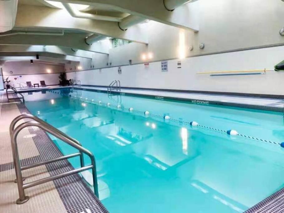 Ferienwohnung Downtown 3Br/2Ba+Views+Skytrain+Free Parking Vancouver Exterior foto